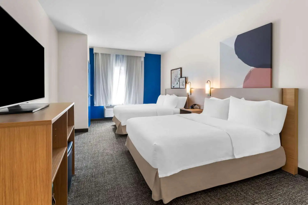 Spark by Hilton Pearland (H)