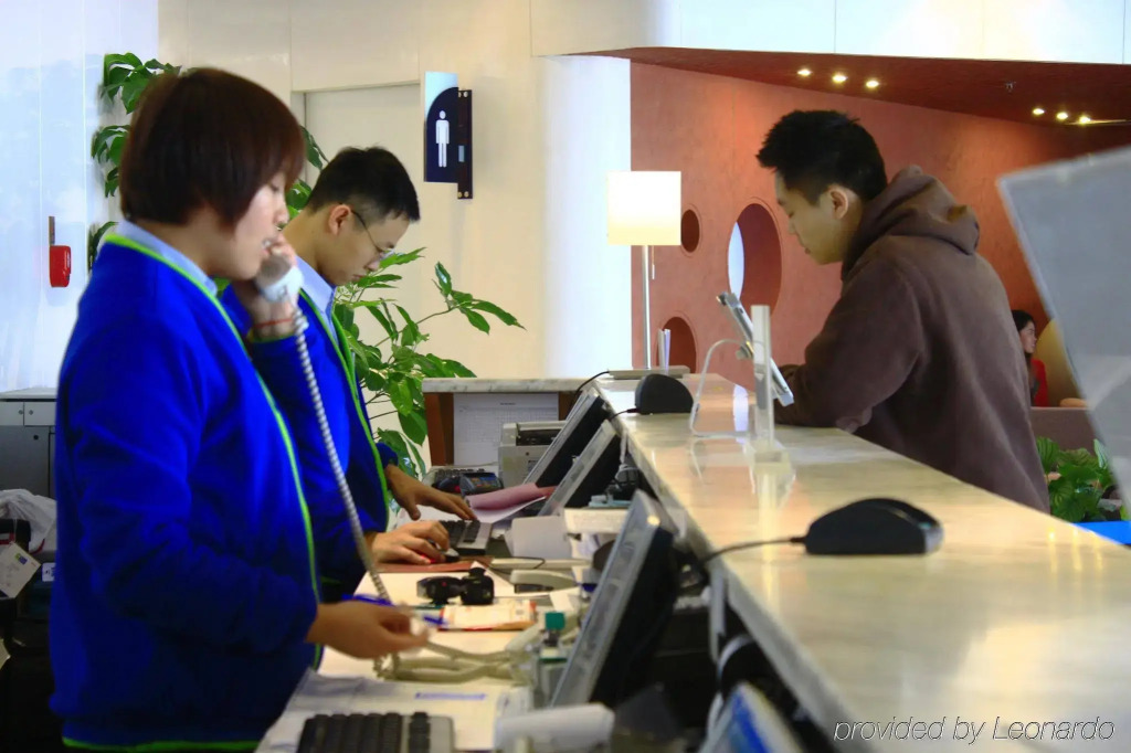 Tianjin Binhai Saint Light Hotel