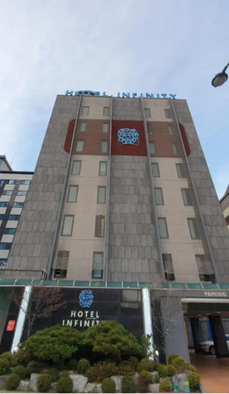 Infinity Hotel