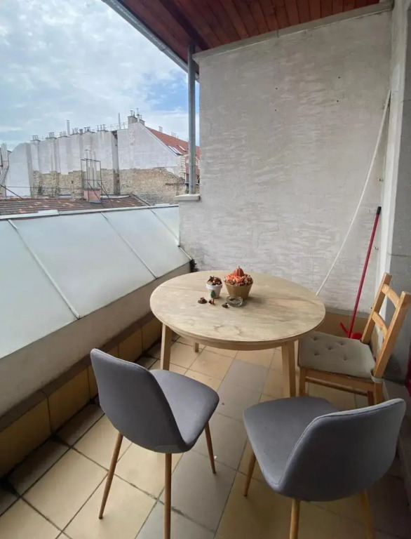 2 Bedroom 107 M2 Loft with Balcony