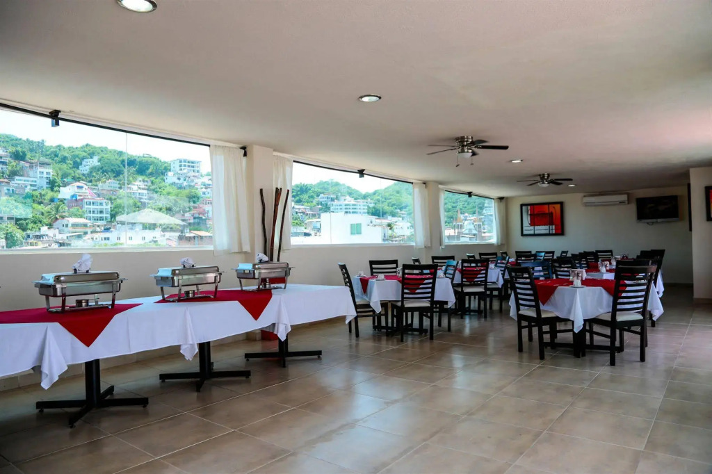 Hotel Portonovo Plaza Malecon