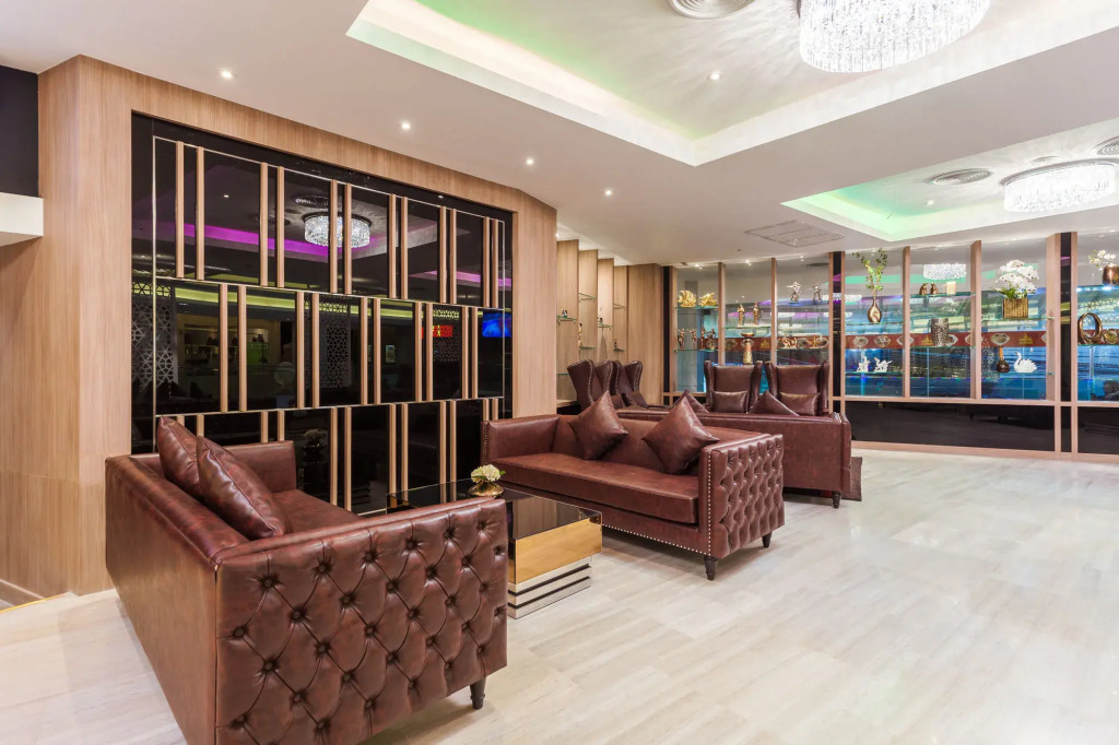 Grand 5 Hotel & Plaza Sukhumvit Bangkok