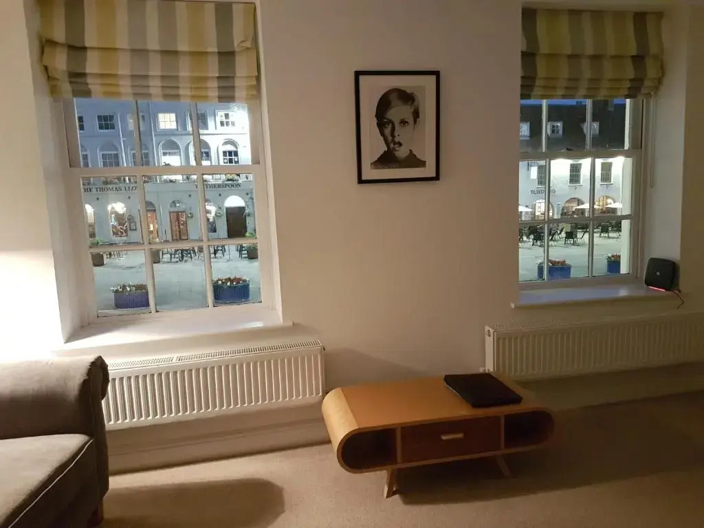Warwick Market Place Apartment