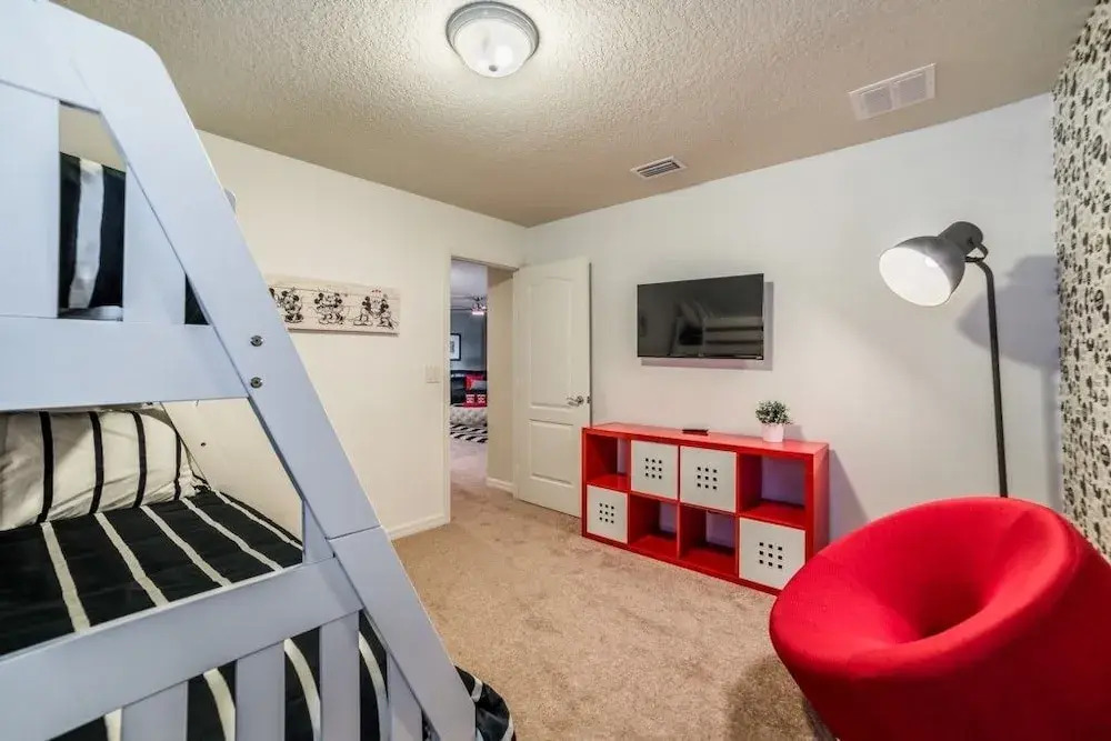 Windsor at Westside 8861 - Six Bedroom Villa with Private Pool