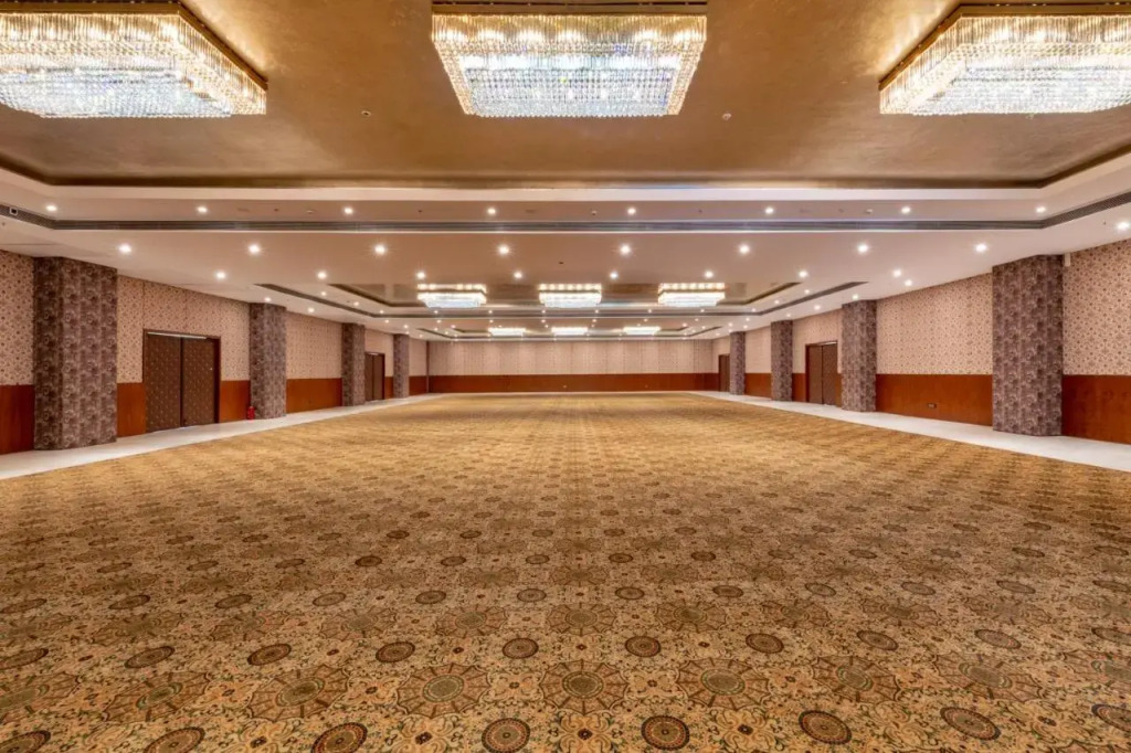 Hotel Saya Grand