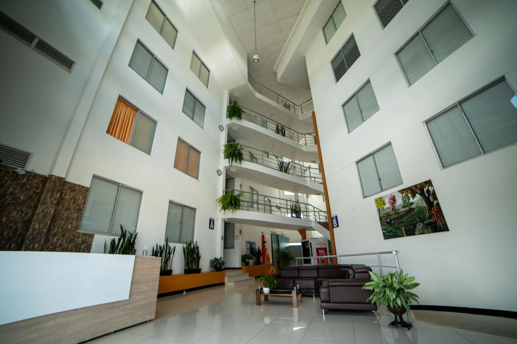 Apartamento con Parqueadero Piscinas y Wifi en Montenegro a 5 min del Parque del Café