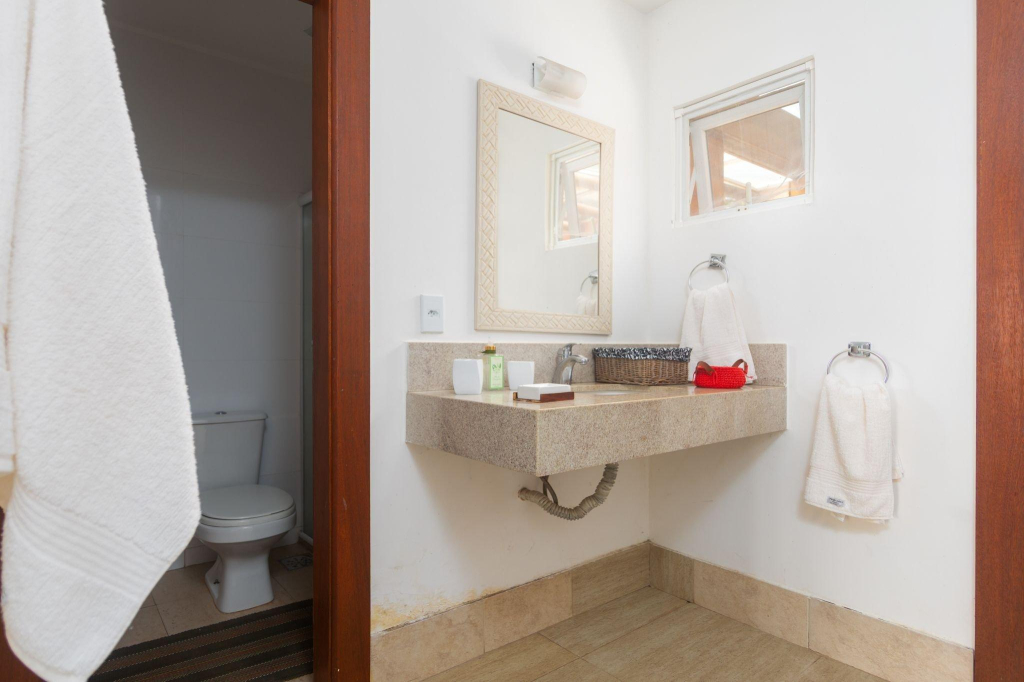 Mansão Pé na Areia da Praia de Geribá com Seis Suítes Por Luxury Rentals