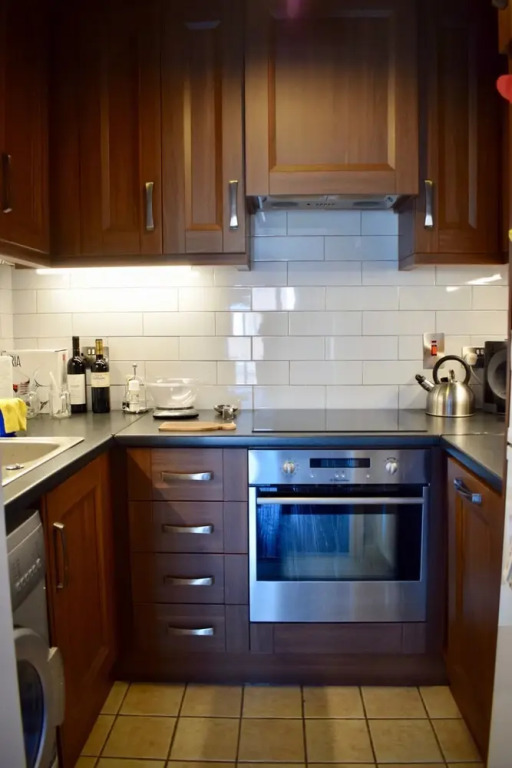 1 Bedroom Apartment Close To City Centre