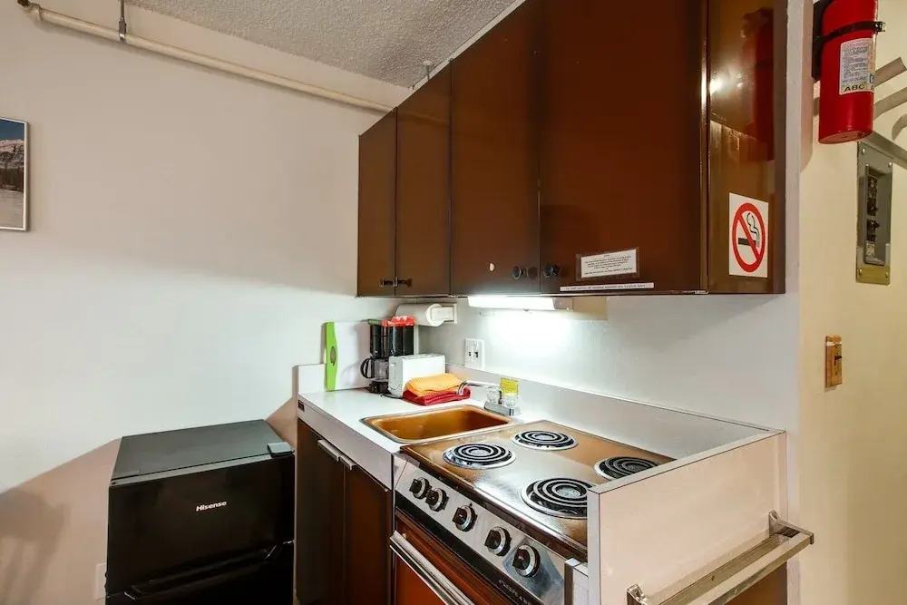 Snowline Lodge Condo #9