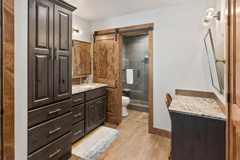 Winterset 1 4 Bedroom Condo by RedAwning