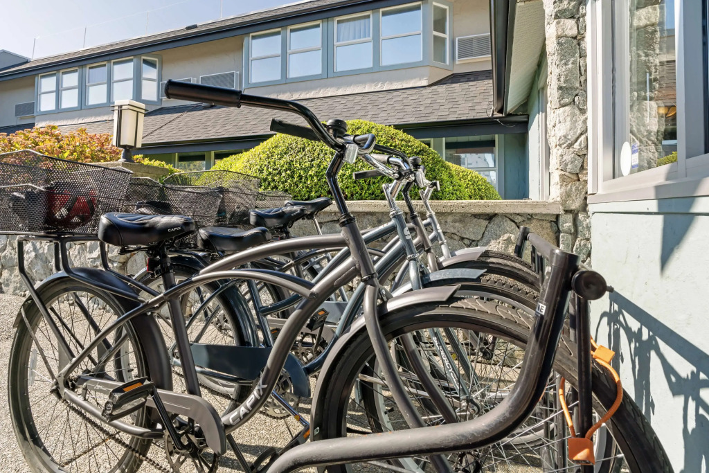 Best Western Plus Emerald Isle Hotel