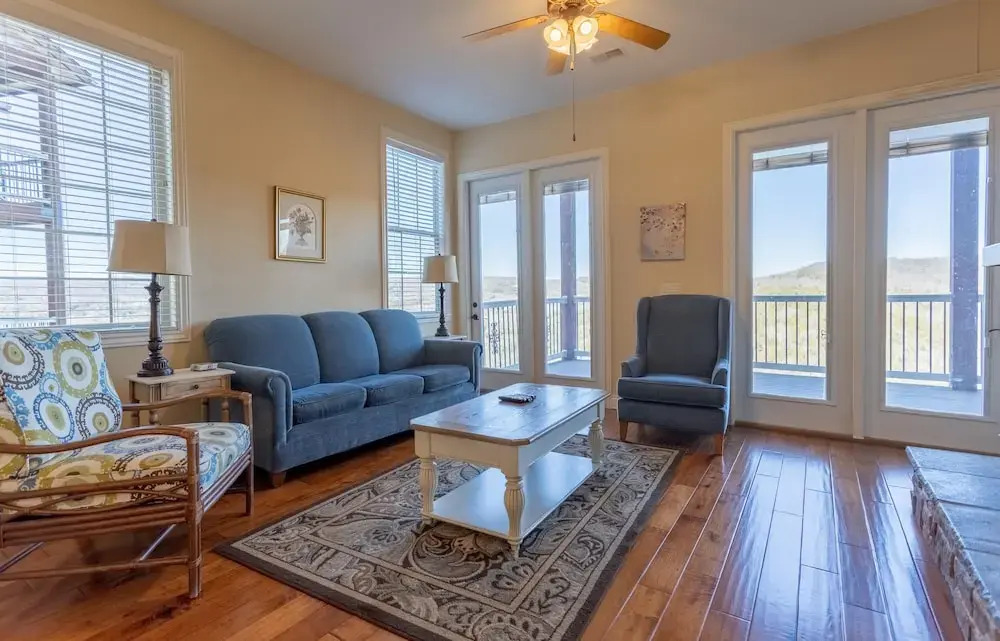 Mountain Breeze 2 Bedroom Condo by Redawning