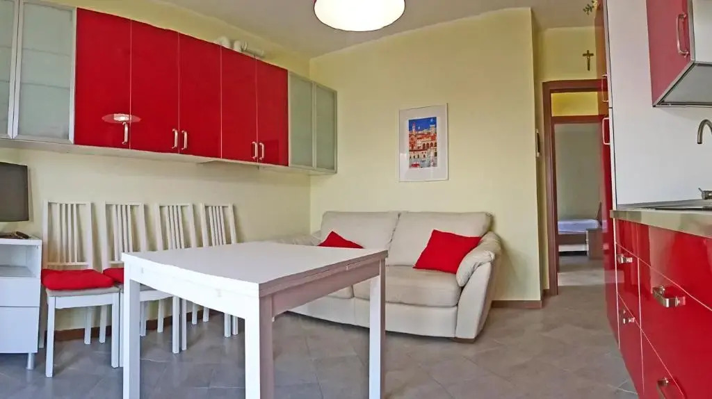 La Quiete 23 Lake view apartment by Gardadomusmea