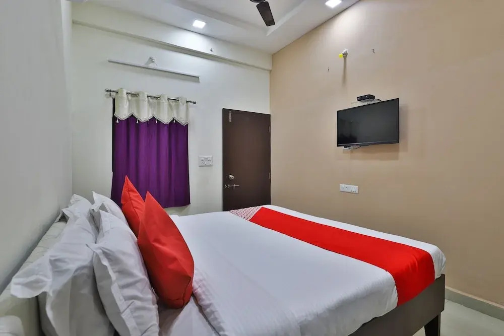 OYO 38589 Rajguru Guest House