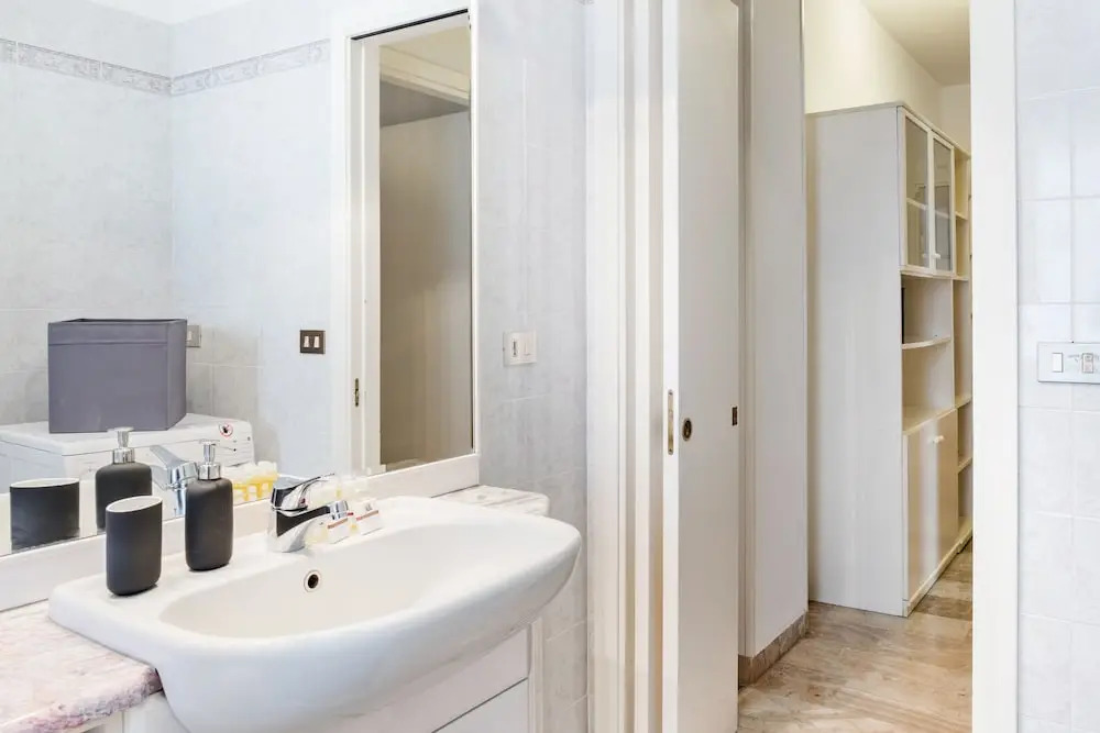 San Carlo Luminous Apartment