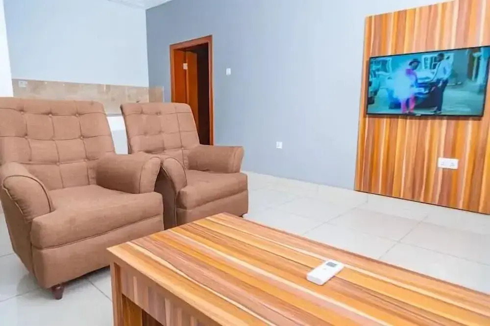 Metrohut Service Apartments