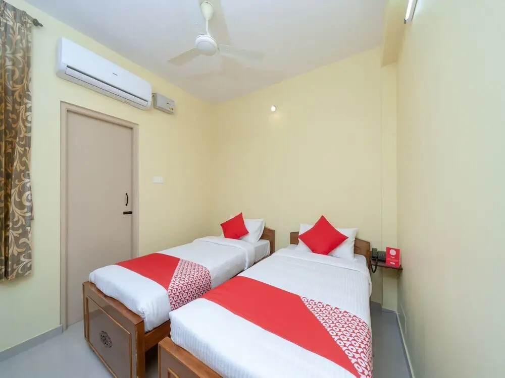 SS Residency By OYO Rooms
