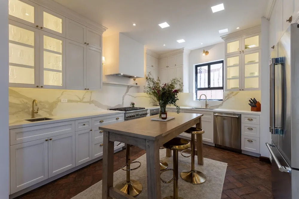 Panoramic Paradise 3BR Overlooking SMA