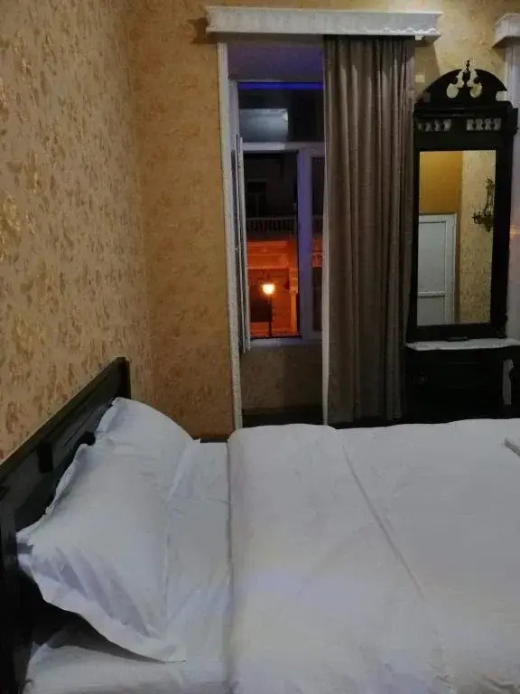 Engin Hotel