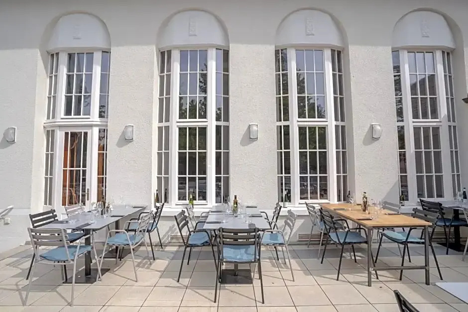 Nineofive Hotel