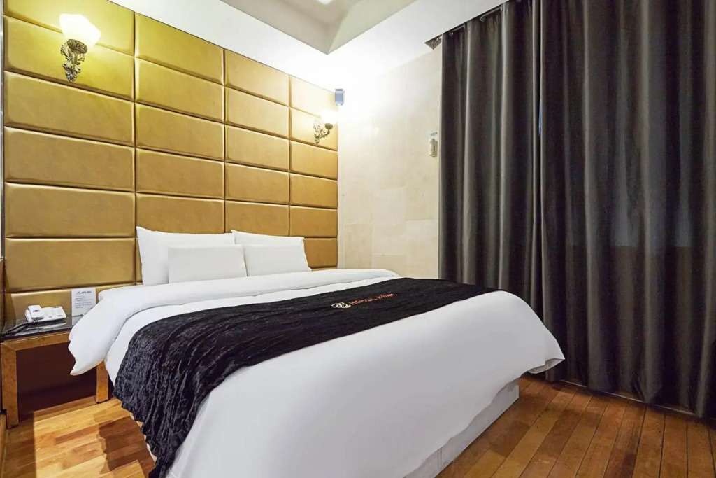 Hotel THE Blixx