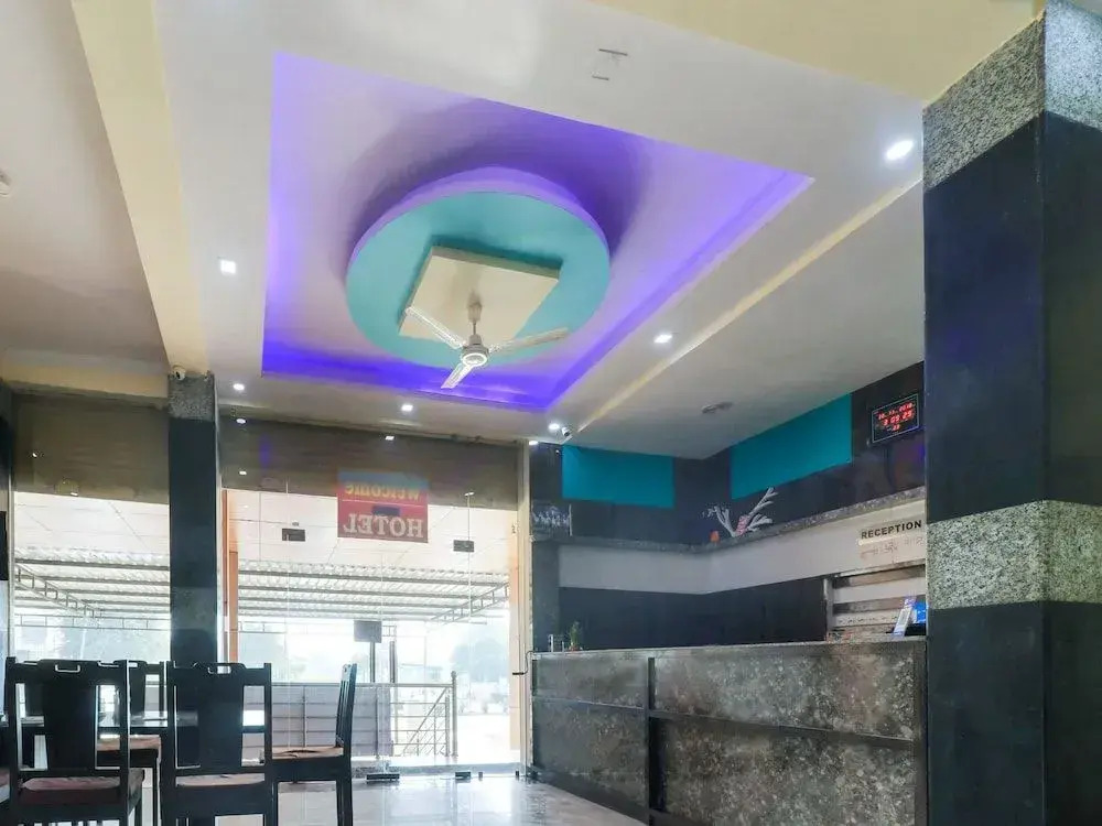 OYO 24575 Hotel Prabhu Villas