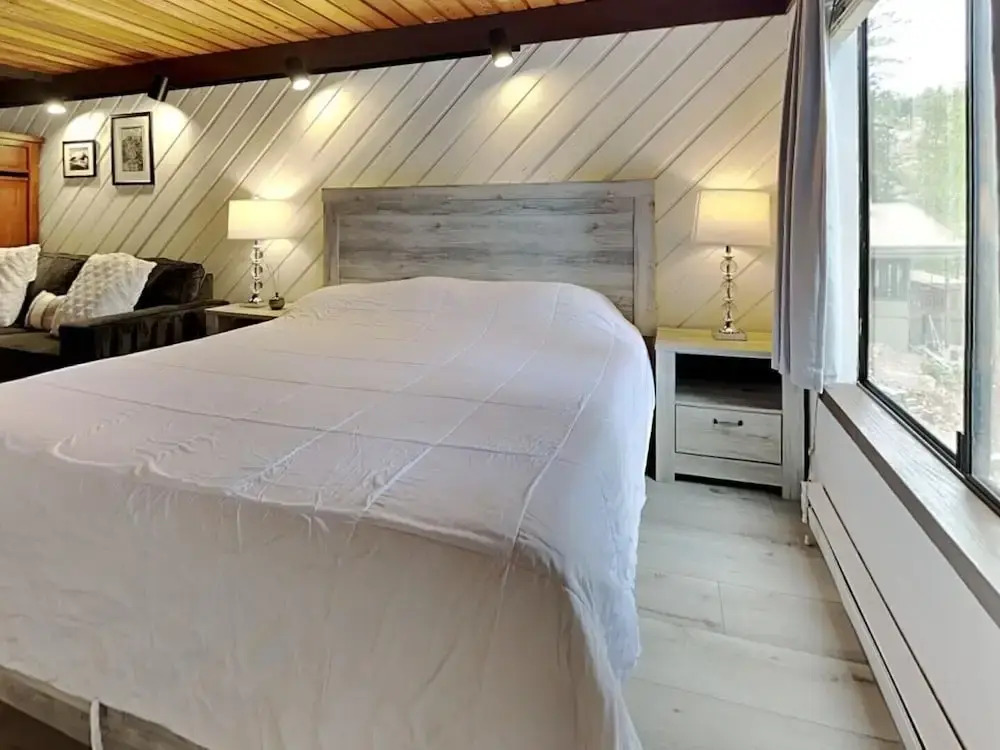 Slopeside Condo with Fireplace