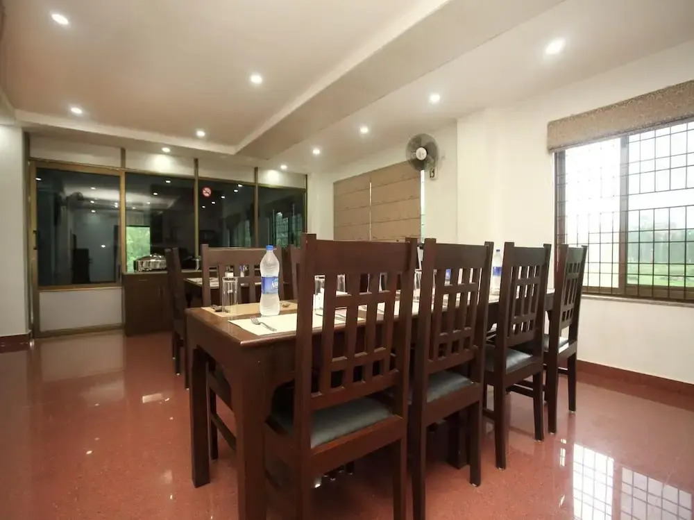 Hotel Aloka Inn