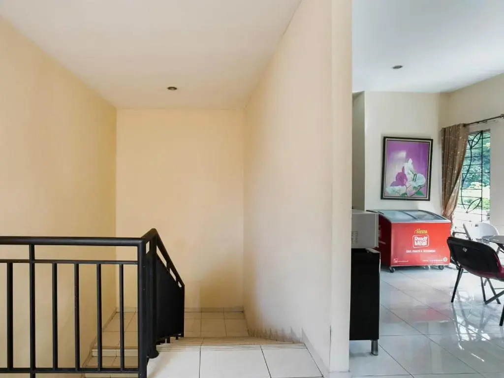 RedDoorz Syariah Plus @ Wisma Bougenville Karawaci