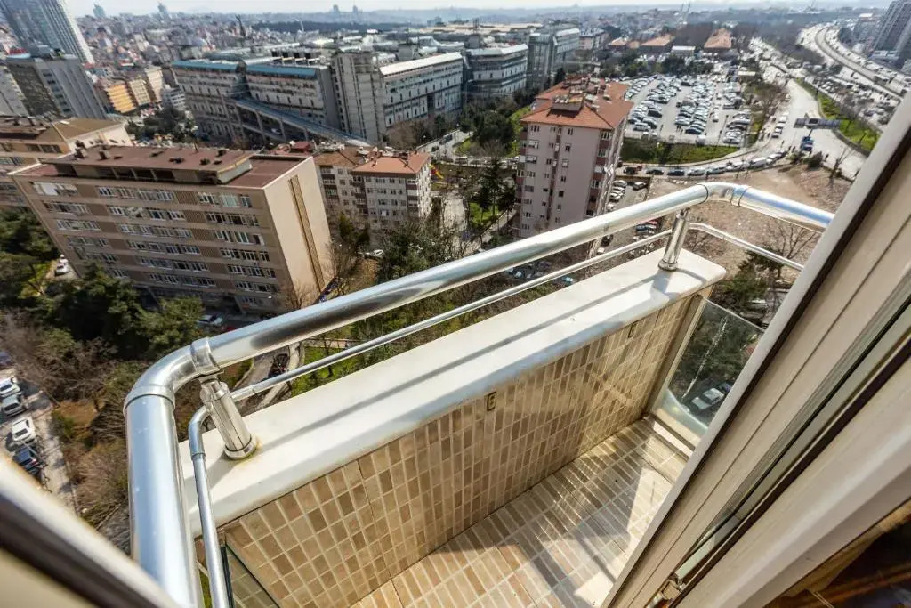Pleasant Apartment with Impressive City View in Sisli