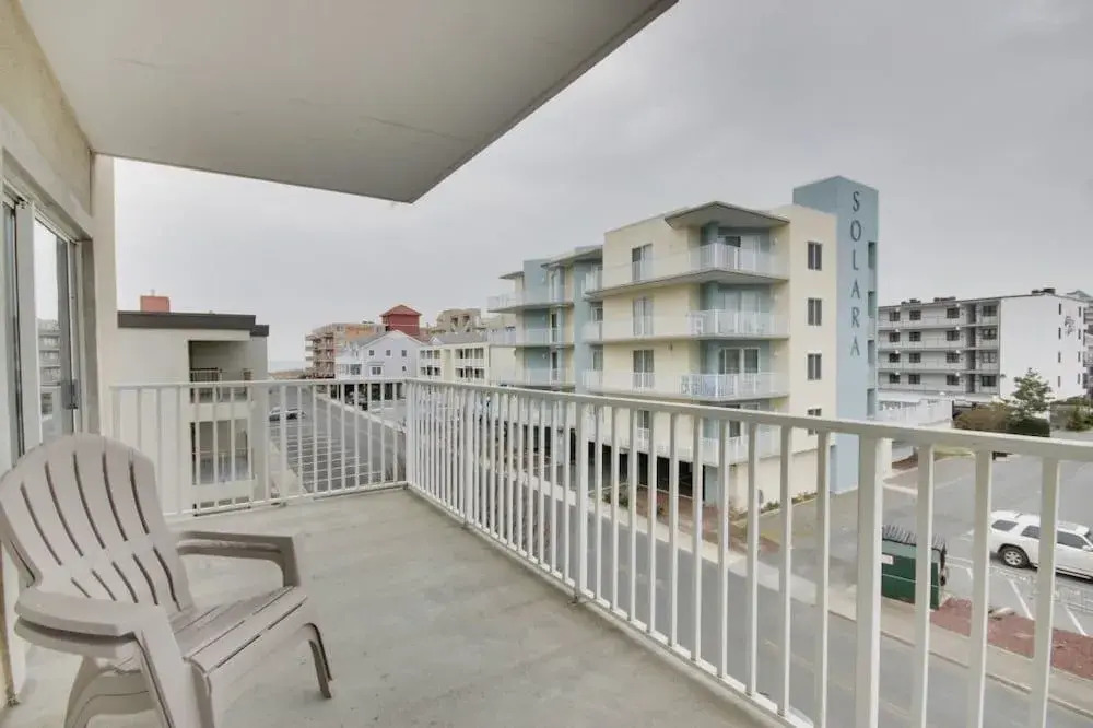 Oceanscape 201 - 3 Br Condo