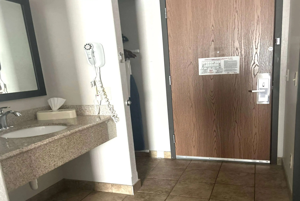 Days Inn by Wyndham Baton Rouge I-10