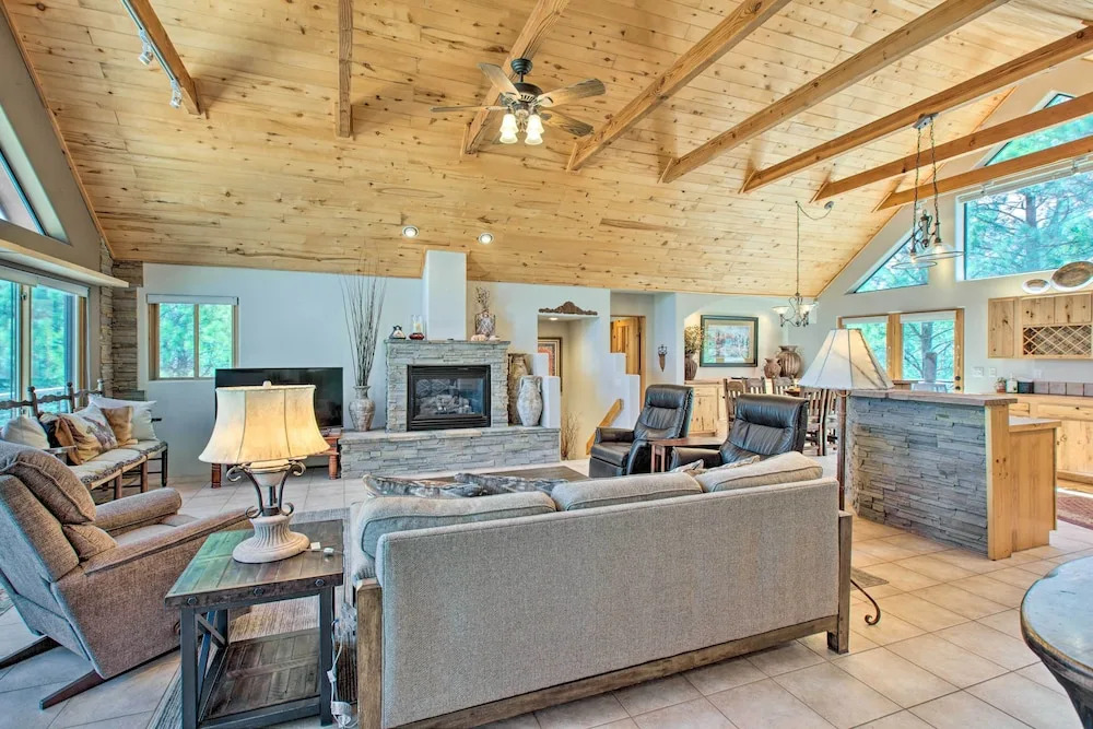 Stunning Angel Fire Cabin w/ Hot Tub & 3 Decks!