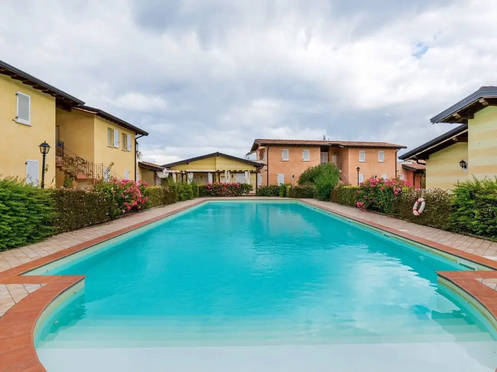 Stylish Holiday Home 3 Km From Lake Garda & Romantica Beach