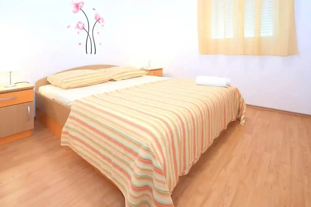 Apartment With 2 Bedrooms in Bibinje, With Enclosed Garden and Wifi -
