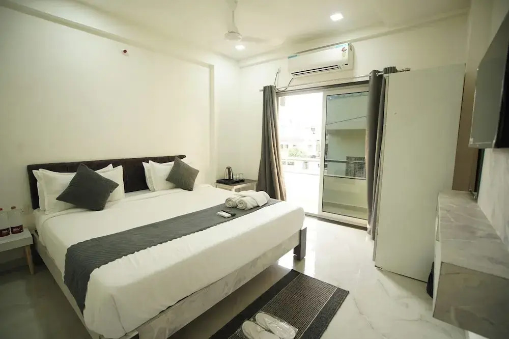 SwagStay Hotel Riviera Grand, Nagpur
