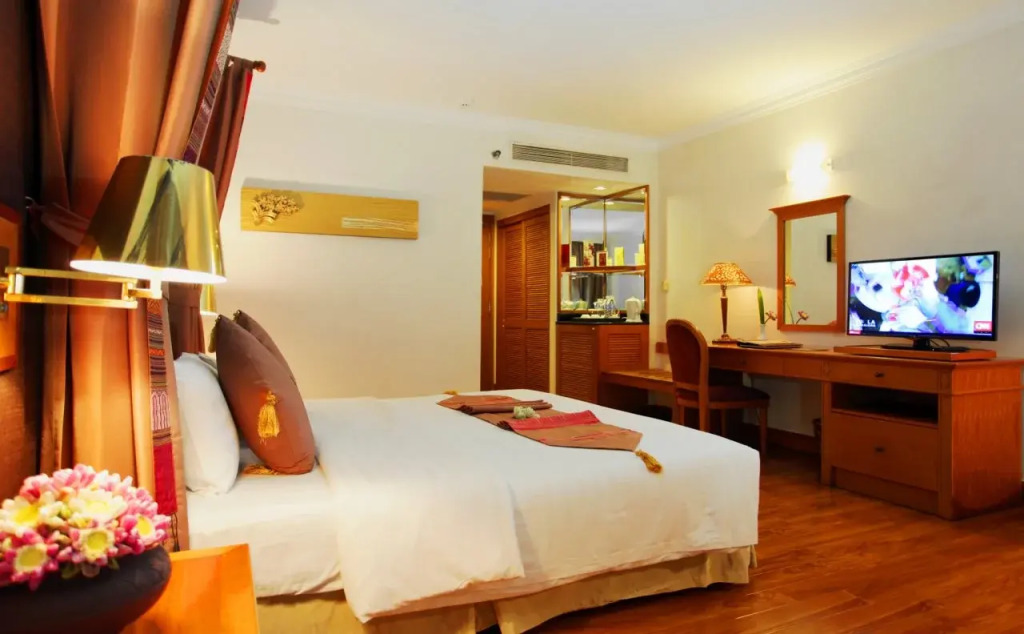 Century Annex Hotel
