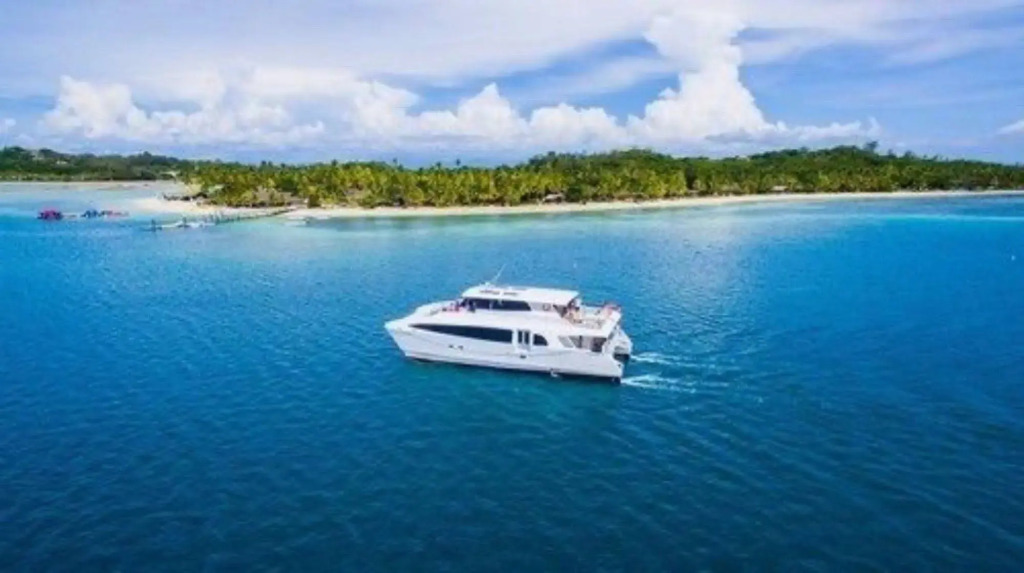 Plantation Island Resort