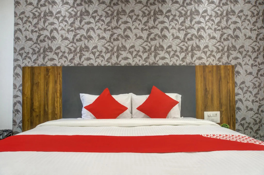 Townhouse 770 The Valentine Hotel
