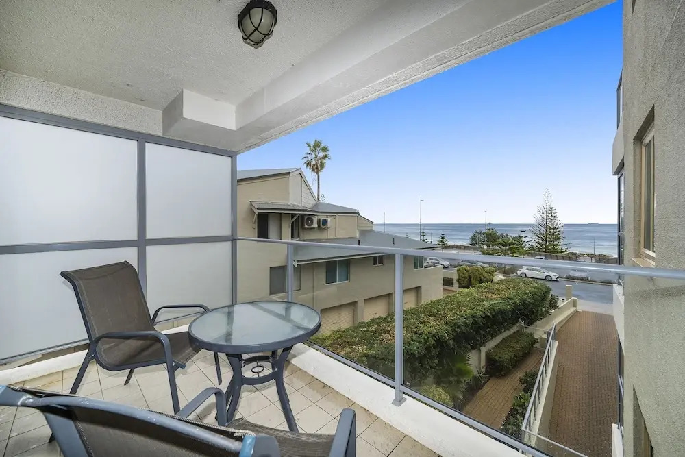 Sandcastles Beachfront ☆ Luxury Retreat Apartment
