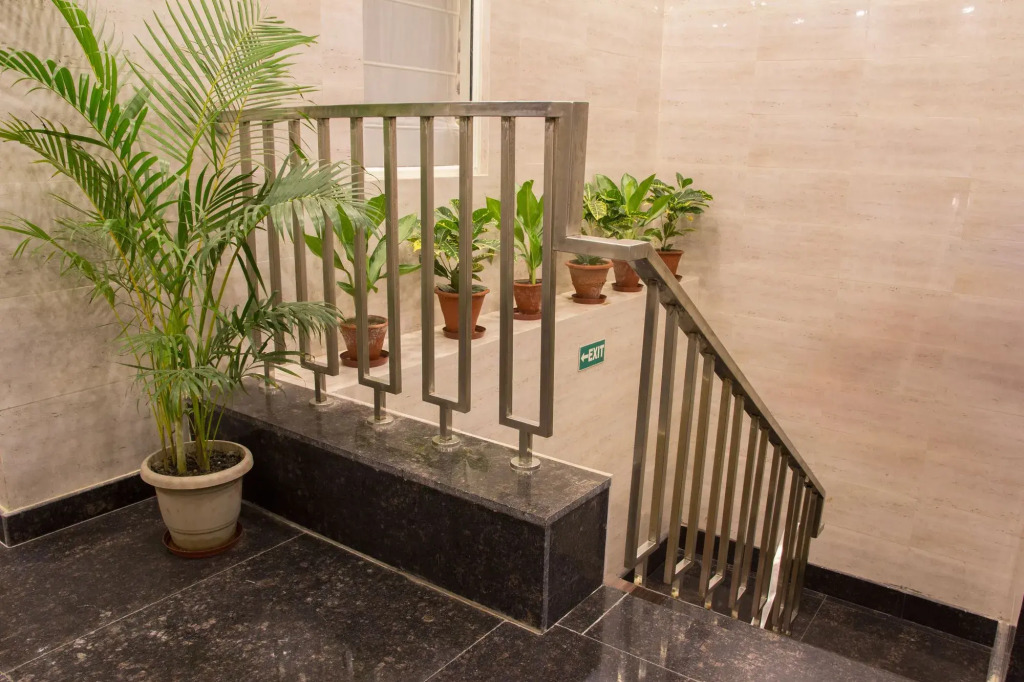 Hotel Pawan Plaza - Near BLK and Ganga Ram Hospital - Karol Bagh