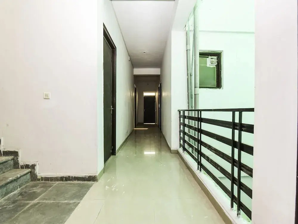 OYO 20031 Flagship Jaypee Hospital