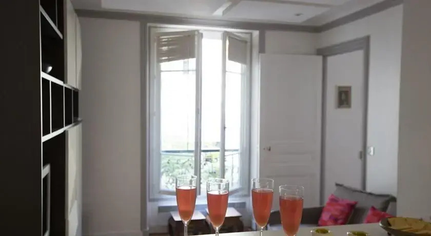 Charming Flat in 7th Near Eiffel Tower