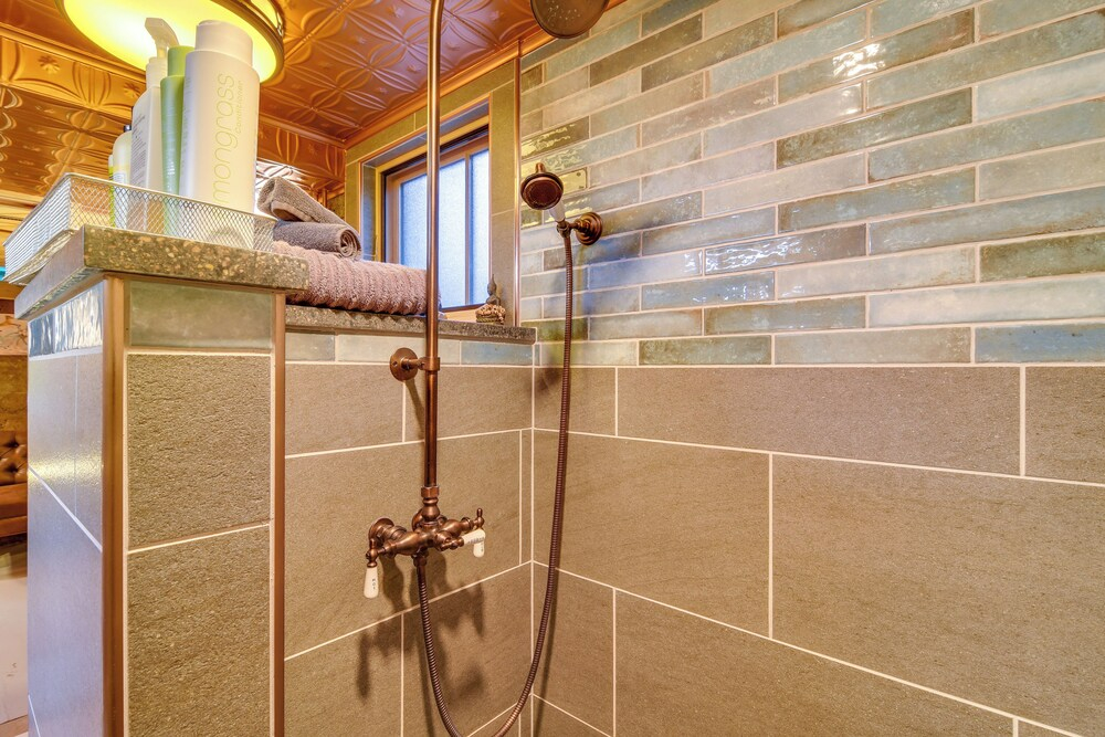 Explore CU! Unique Studio w/ Private Courtyard