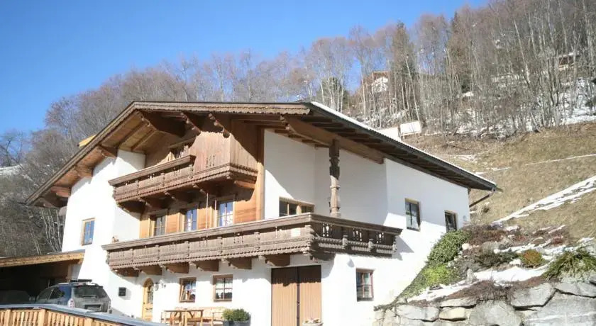 Haus Nina