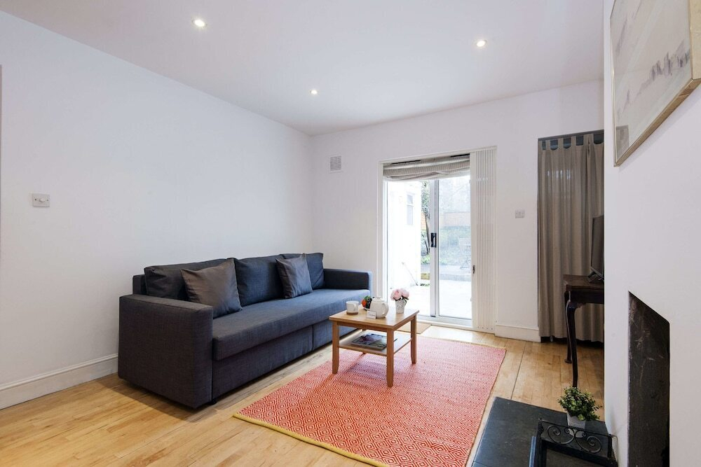 1BR - Notting Hill/Westbourne Park - FF - RGB 82545