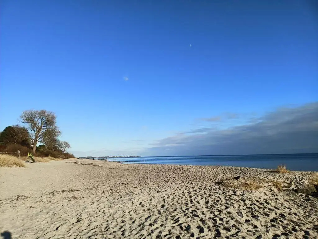 Wohnung mit traumhaftem Meerblick und Schwimmbad