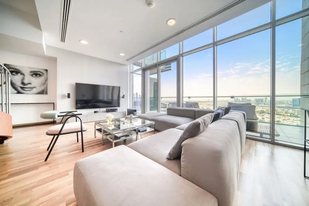 Prime Difc Duplex With Iconic Skyline Views