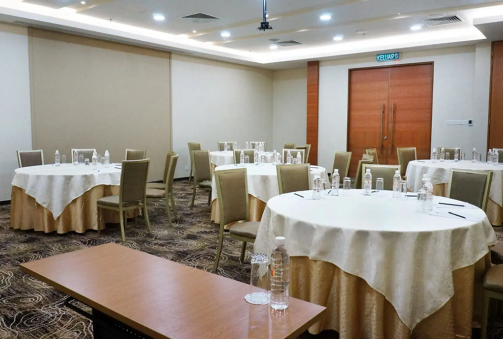 The Waterfront Hotel Kuching