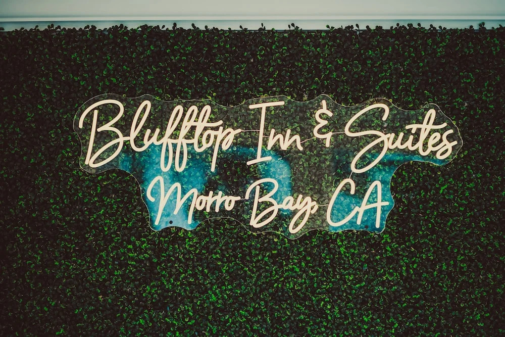 Blufftop Inn & Suites - Wharf/Restaurant District